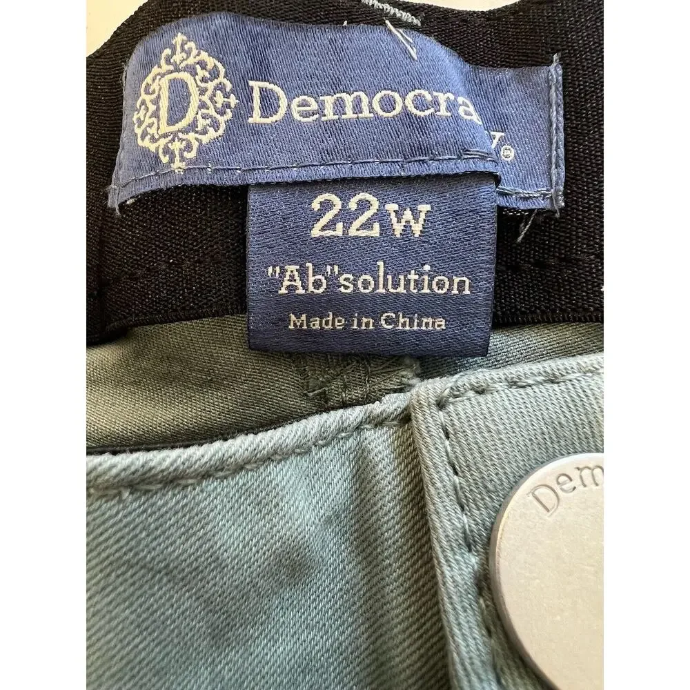 Democracy Women's 22W Green 5
